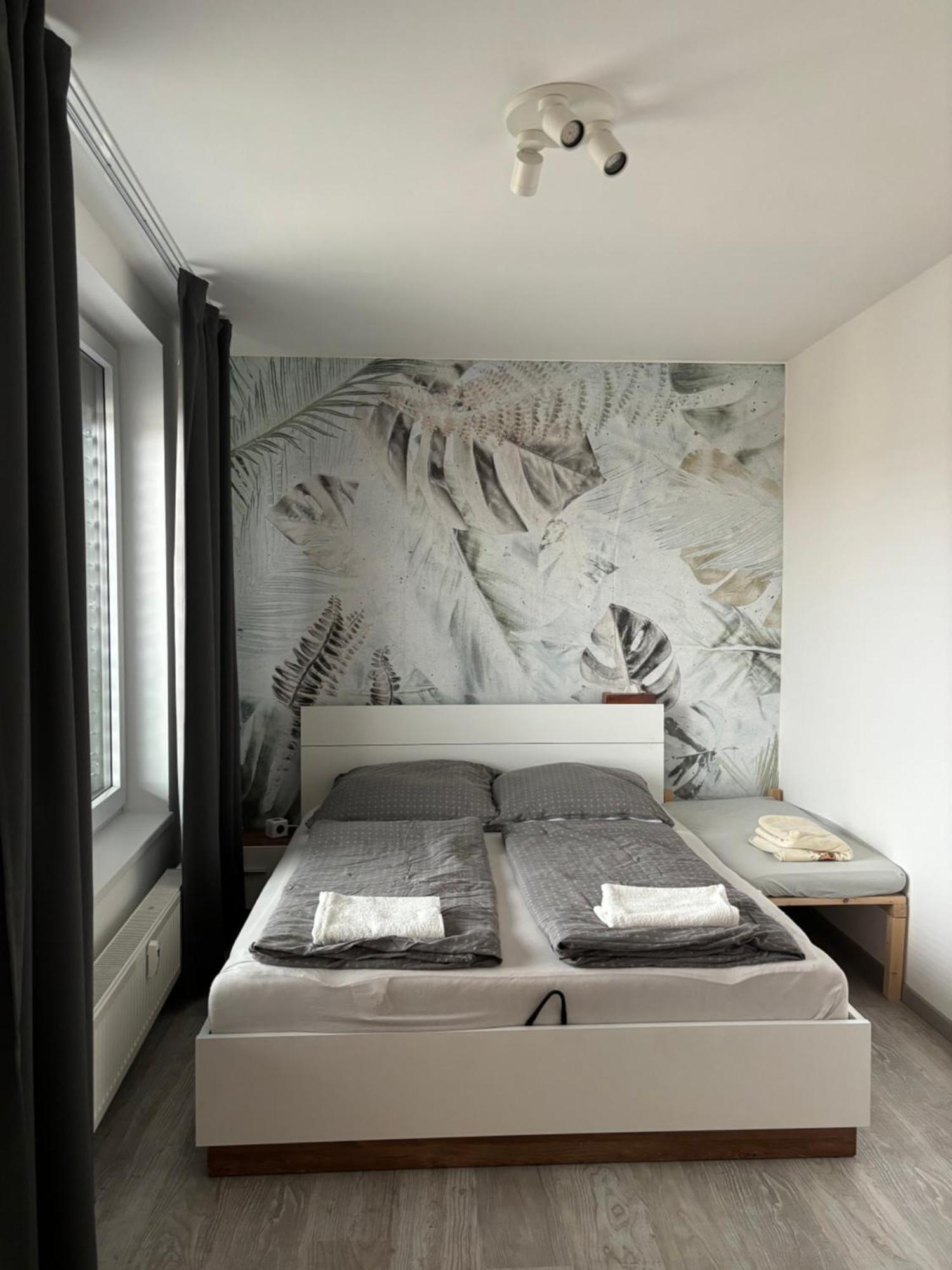 Premiere Apartment Bratislava - Private Parking Екстер'єр фото