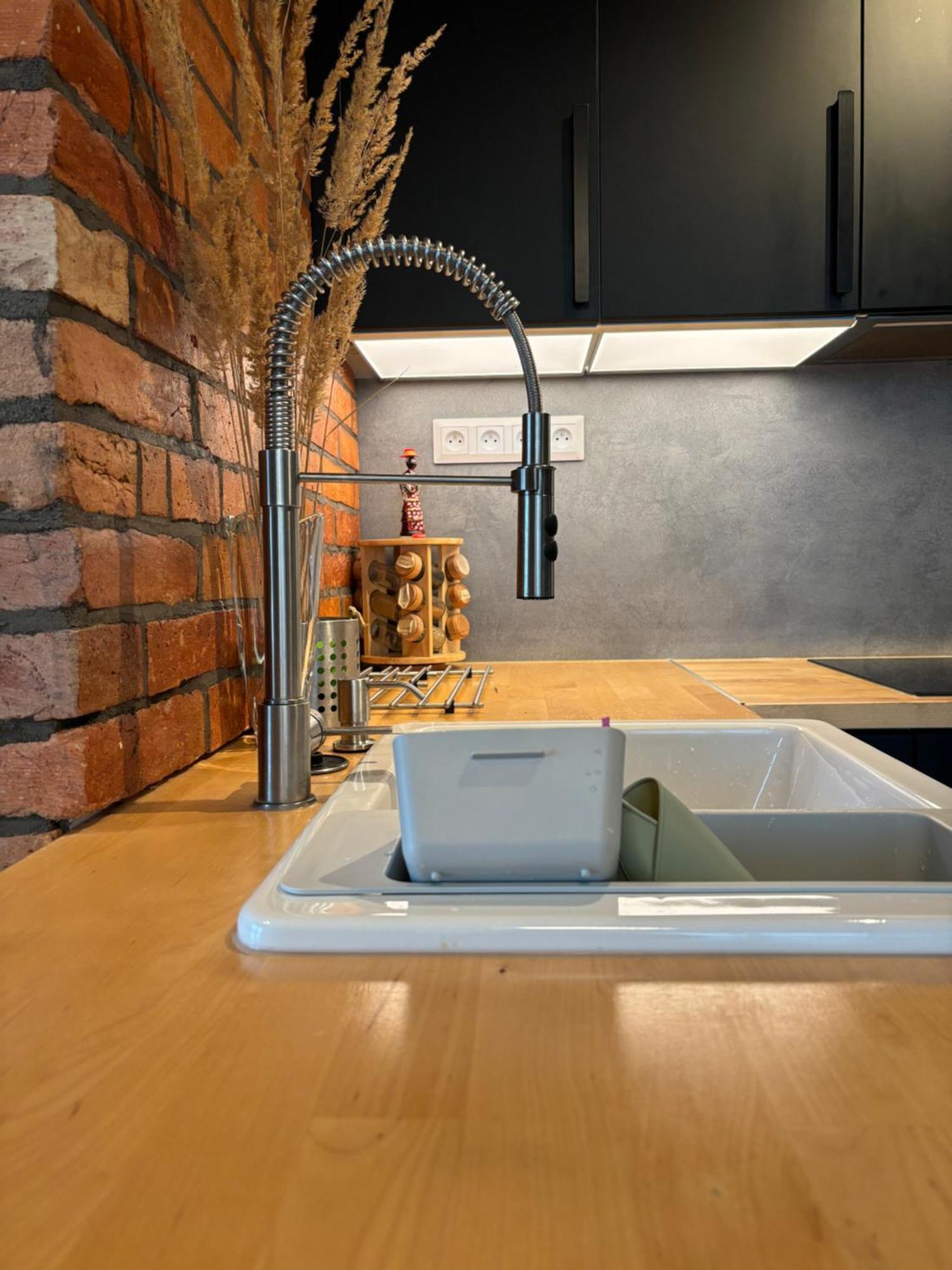 Premiere Apartment Bratislava - Private Parking Екстер'єр фото